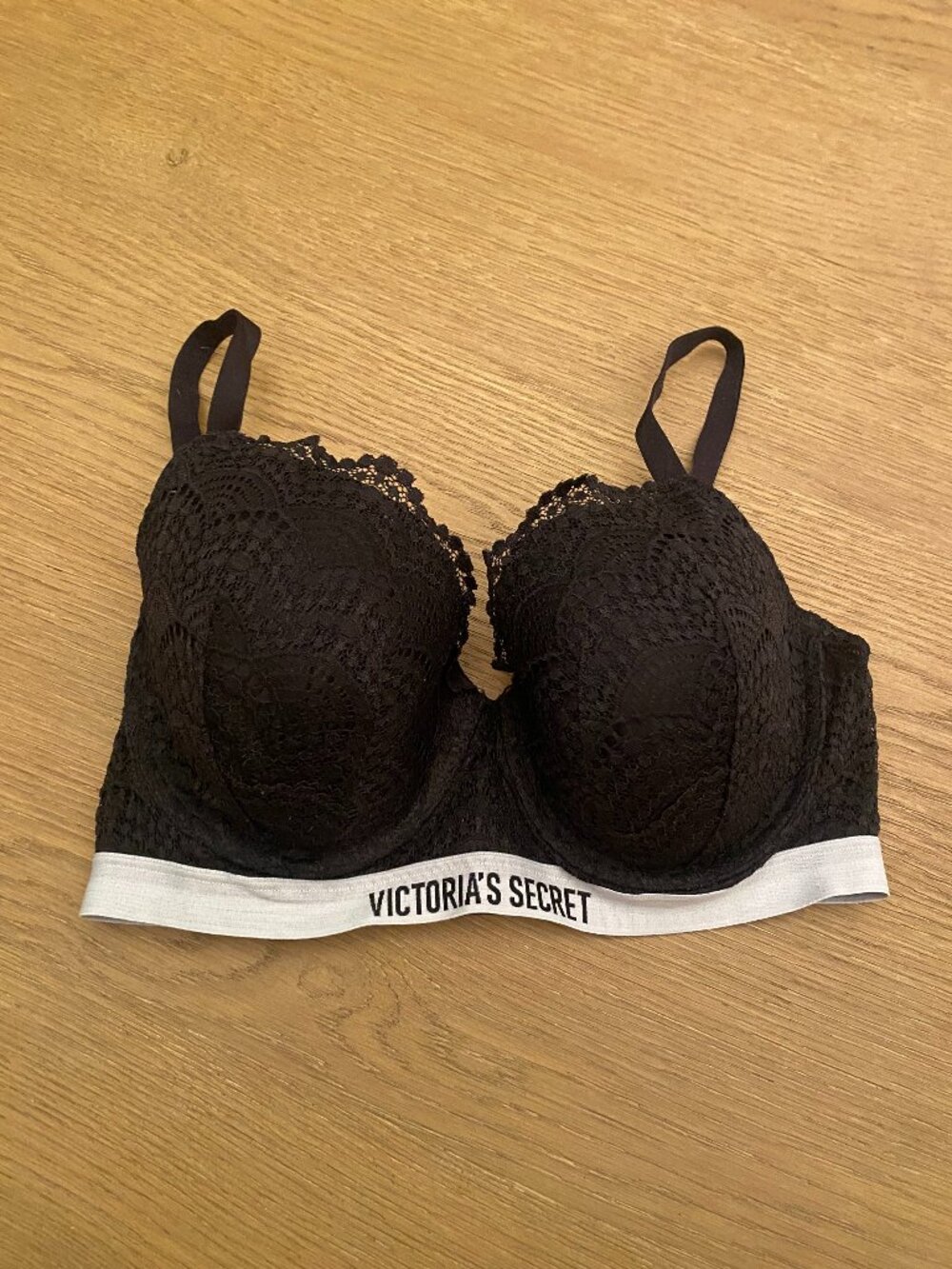 Victoria's Secret T-Shirt Lightly Lined Demi Bra 36DD Underwire Black Lace
